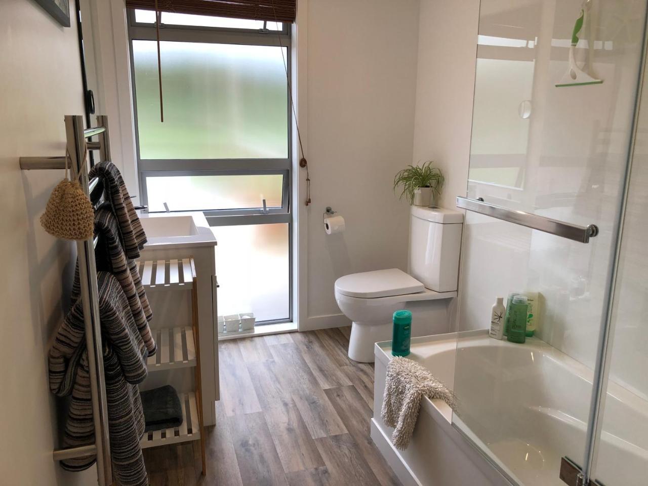 Narrow Neck Creek Farmstay And B&B Upper Hutt Ngoại thất bức ảnh